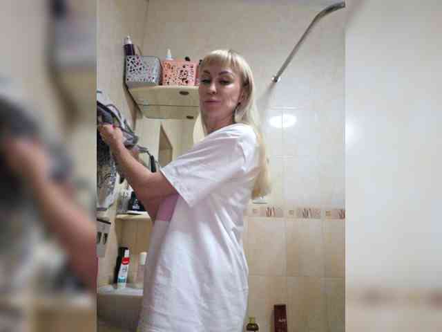 -Love-blondi webcam