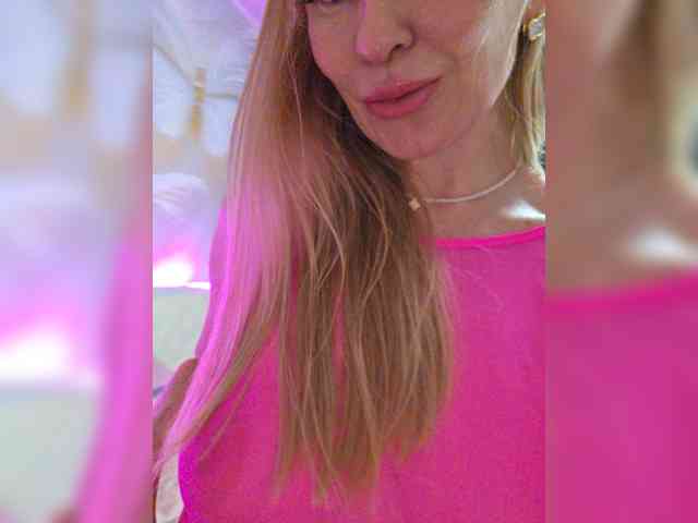 -Love-blondi webcam