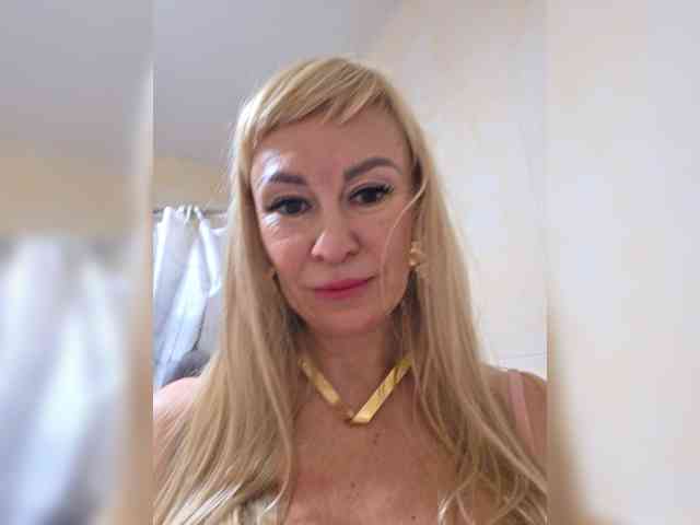 -Love-blondi webcam