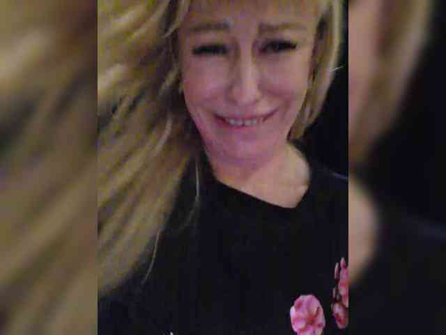-Love-blondi webcam