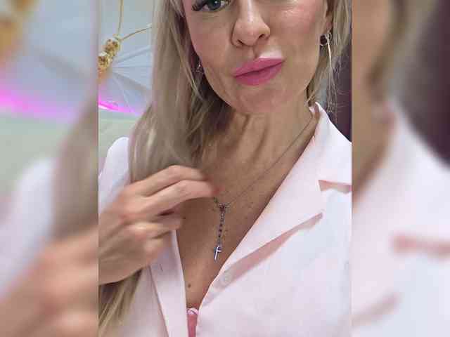 Love-Blondi webcam