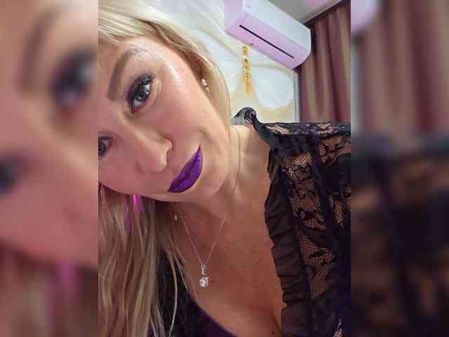 Love-Blondi webcam