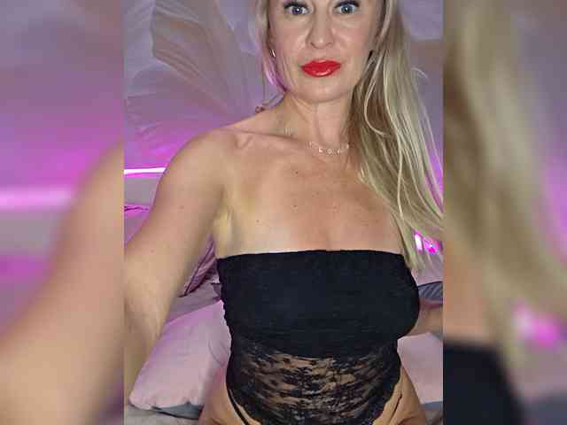 Love-Blondi webcam