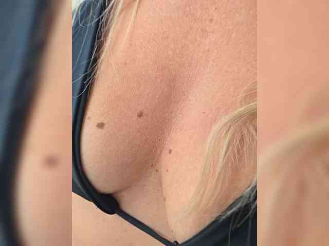 Love-Blondi webcam