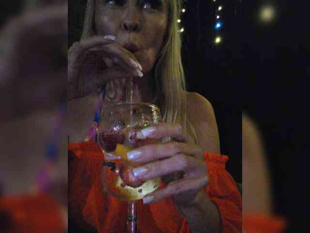 Blondi-Love webcam