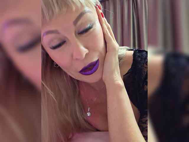 Love-Blondi webcam