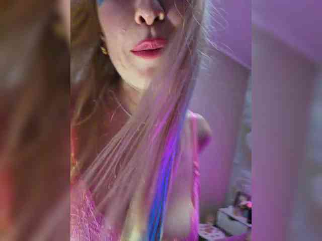 -Love-blondi webcam