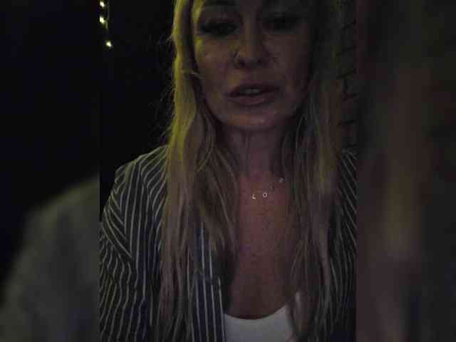 _Love-Blondi webcam