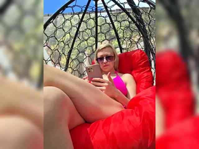 -Love-blondi webcam