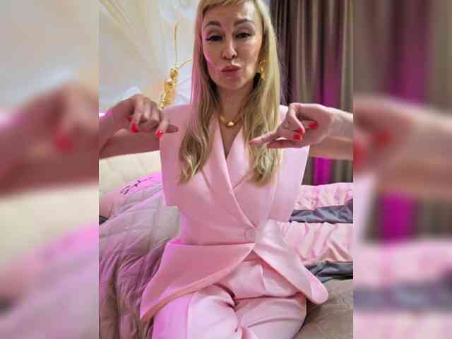 -Love-blondi webcam