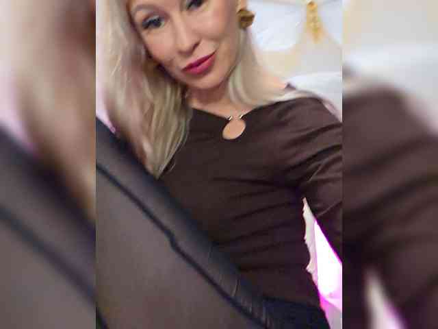 Love-Blondi webcam
