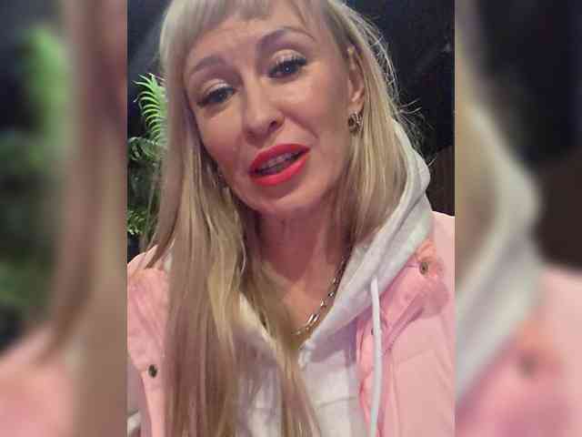 Love-Blondi webcam