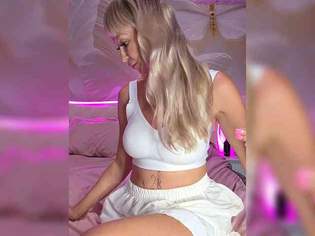 _Love-Blondi webcam