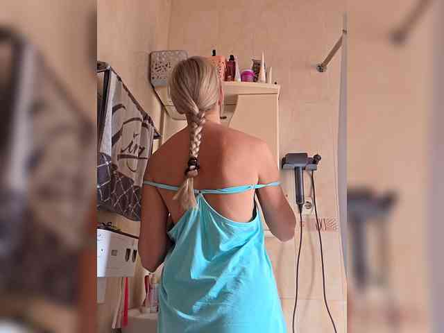 Love-Blondi webcam
