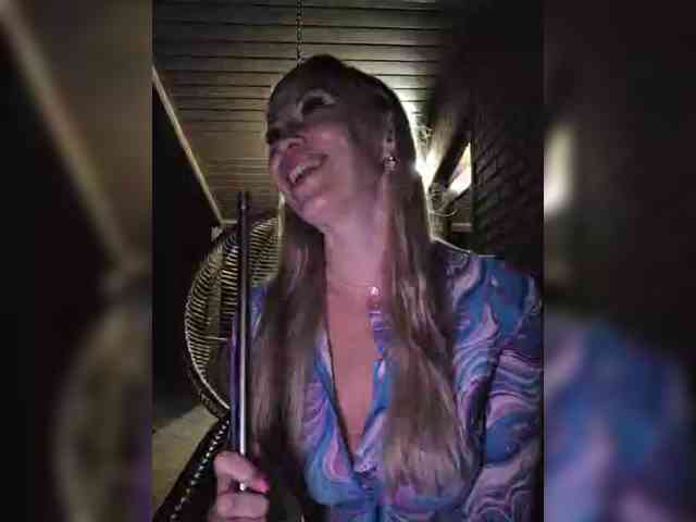 _Love-Blondi webcam