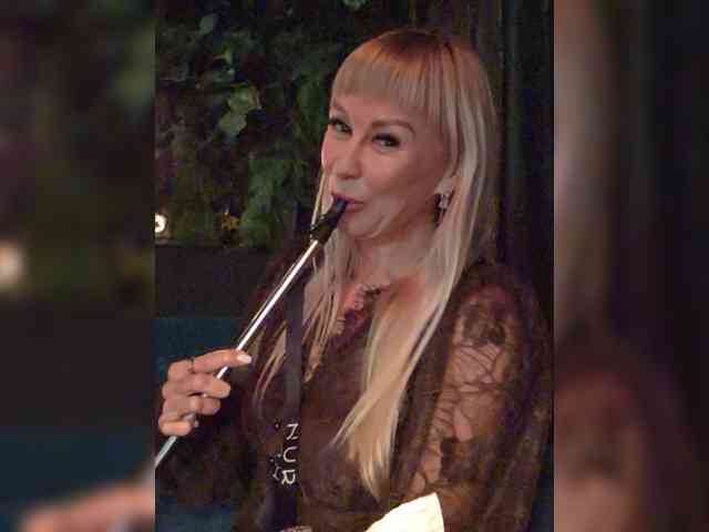 Love-Blondi