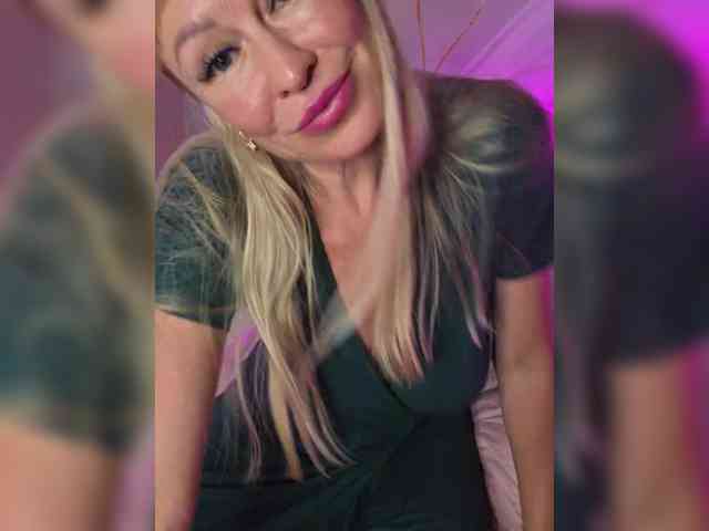 _Love-Blondi webcam