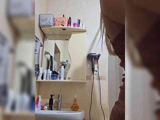 Love-Blondi webcam