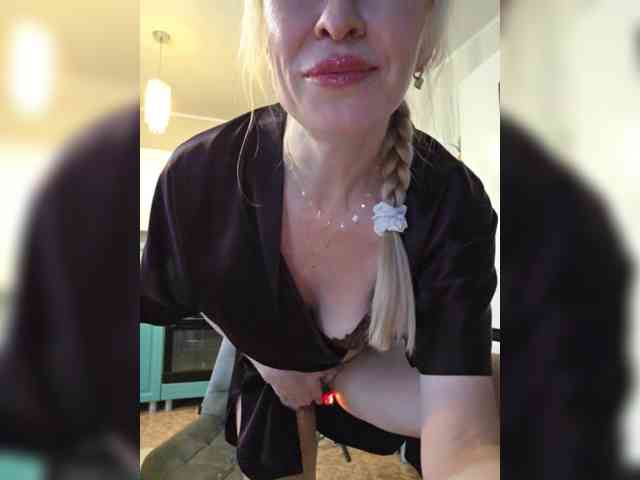 -Love-blondi webcam