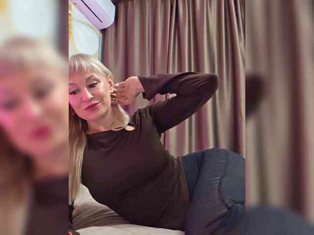 Love-Blondi webcam