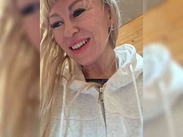 Love-Blondi webcam