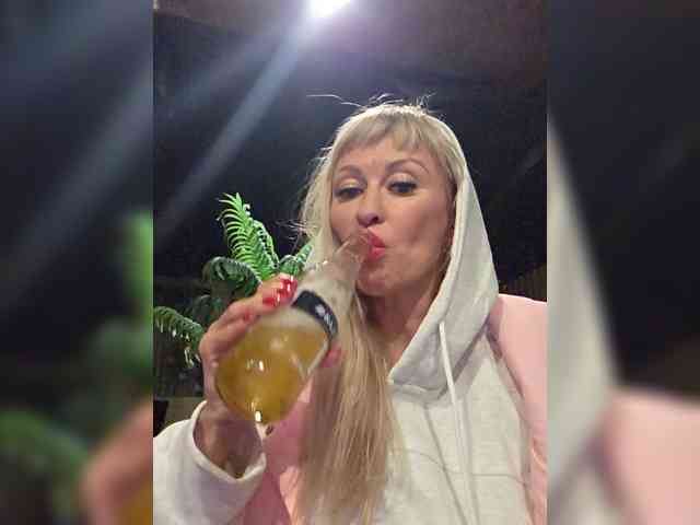 Love-Blondi webcam