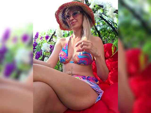_Love-Blondi webcam