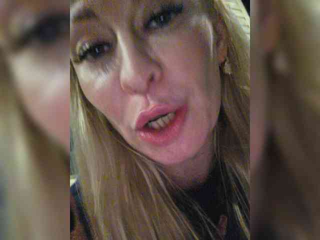 -Love-blondi webcam