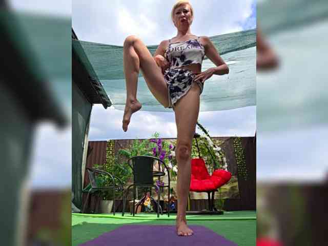 Blondi-Love webcam