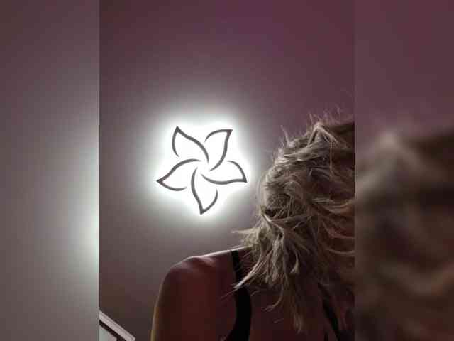 -Love-blondi webcam