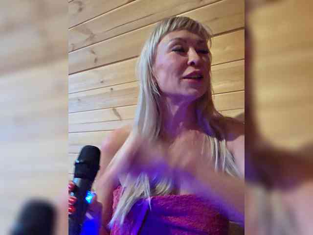 Love-Blondi webcam