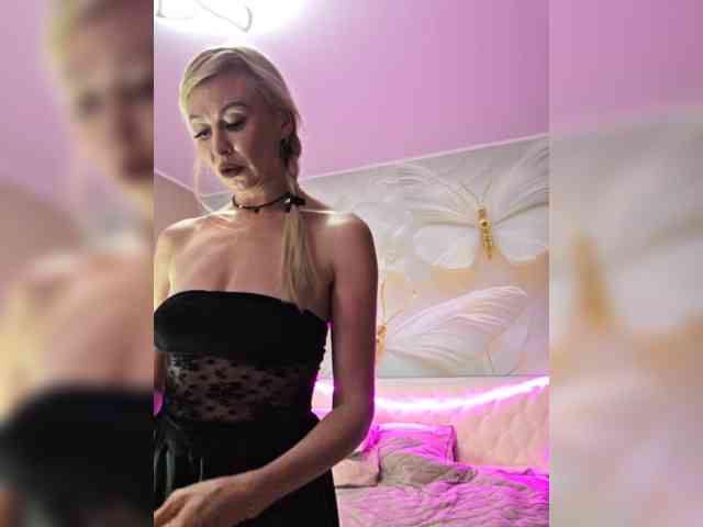 -Love-blondi webcam