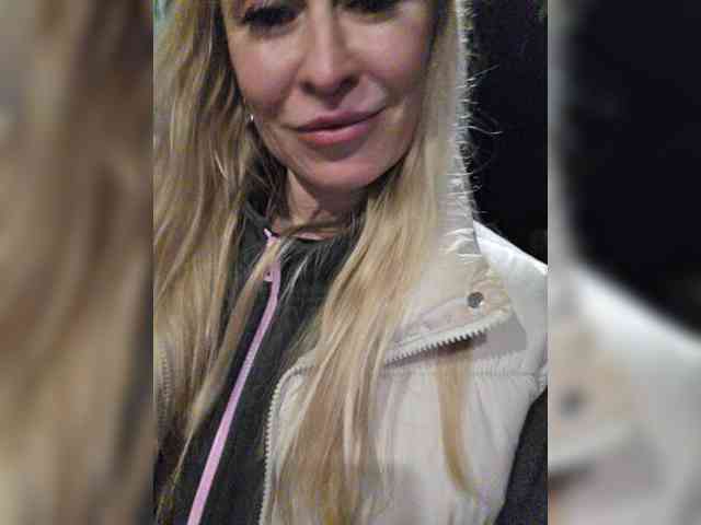 -Love-blondi webcam