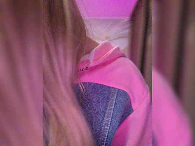 -Love-blondi webcam