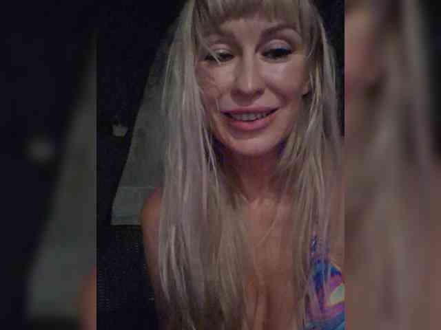 _Love-Blondi webcam