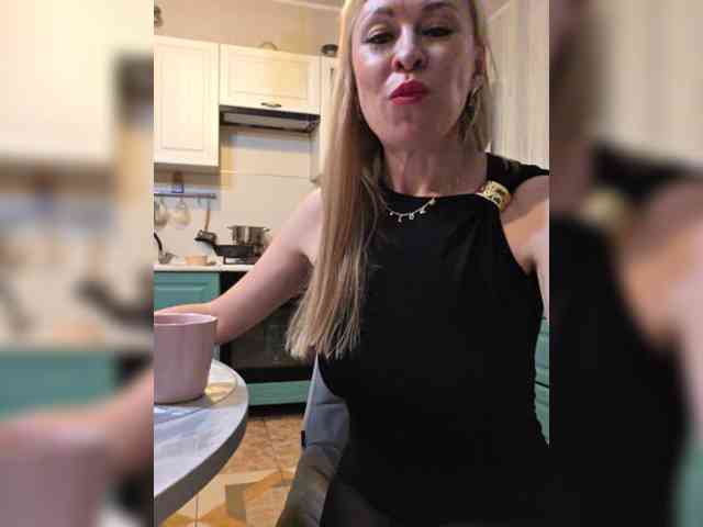 -Love-blondi webcam