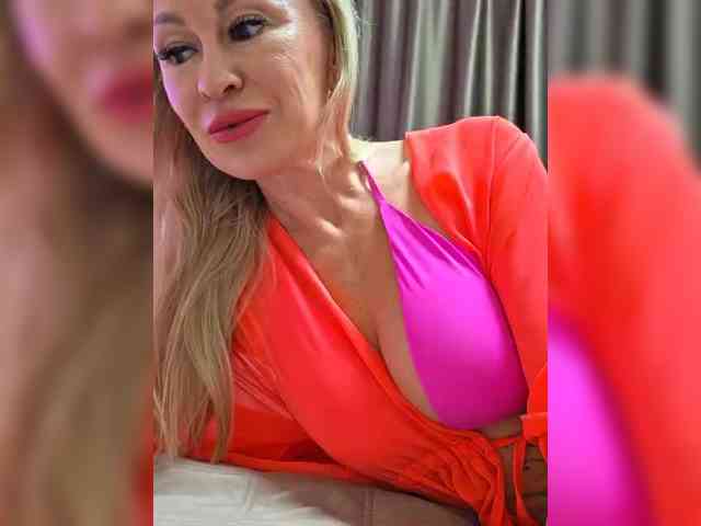 _Love-Blondi webcam