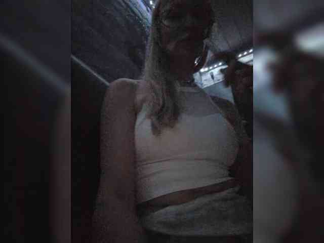 -Love-blondi webcam