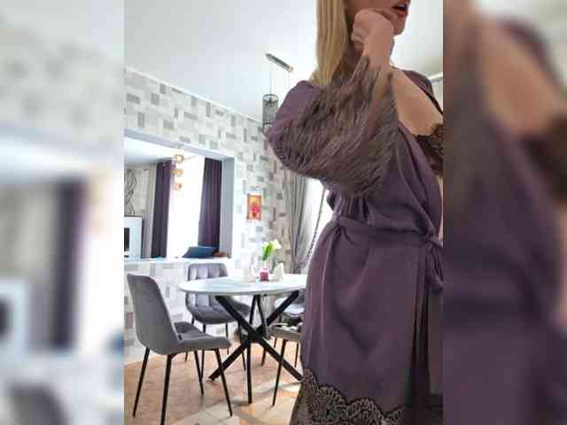 -Love-blondi webcam