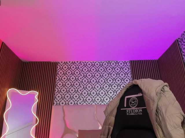 damii-tay's BongaCams show and profile