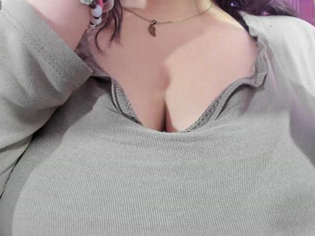 damii-tay's BongaCams show and profile