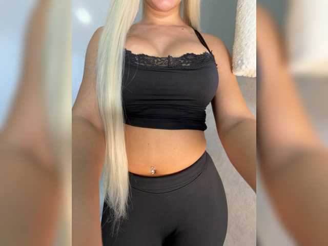 blondyy, en vivo ahora en BongaCams