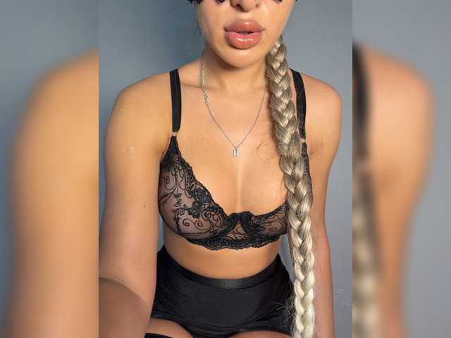 kisss-u live webcam show