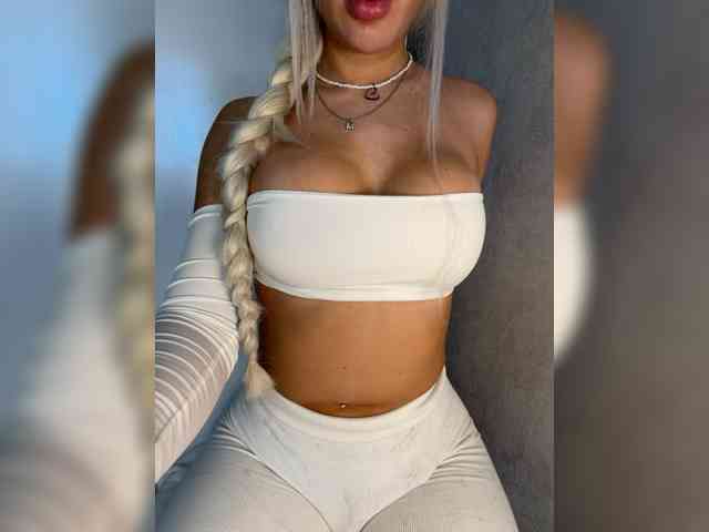Модель: blondyy