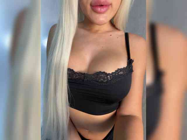 Model: blondyy