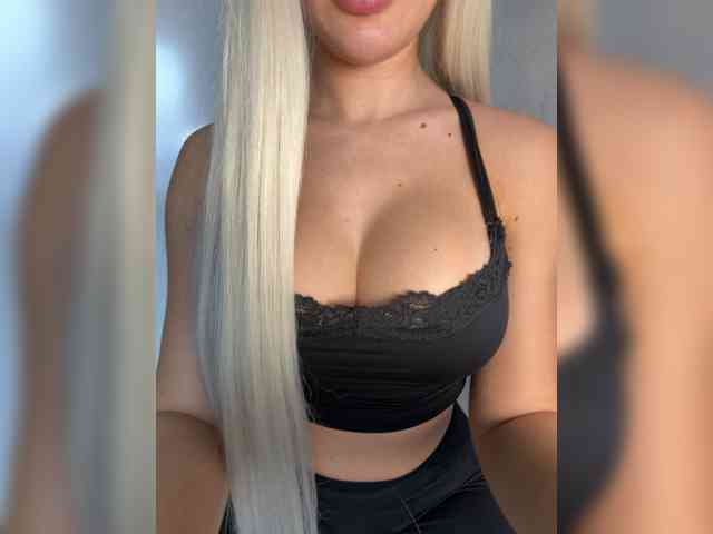 Model: blondyy