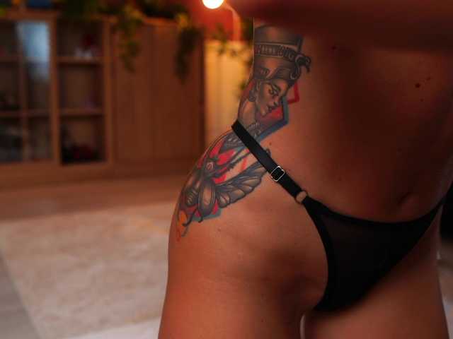 AshleysinnX live cam on BongaCams