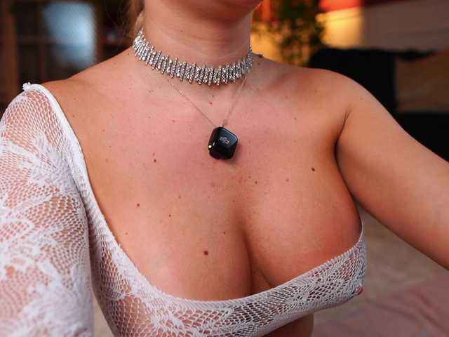 Sex chat gratuit in direct cu AshleysinnX pe BongaCams