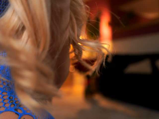 AshleysinnX live cam on BongaCams