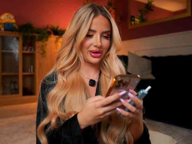 chatroom sex AshleysinnX